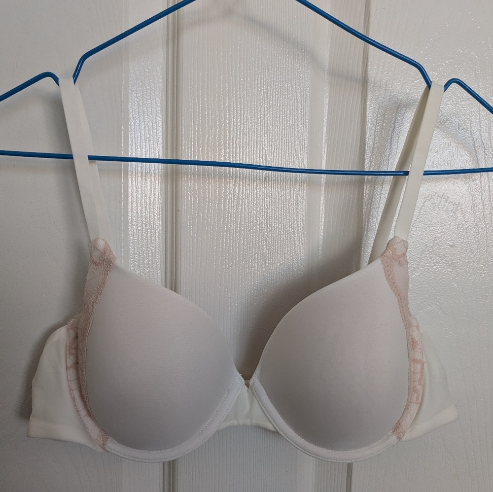 New | Maidenform 07127 Padded Bra